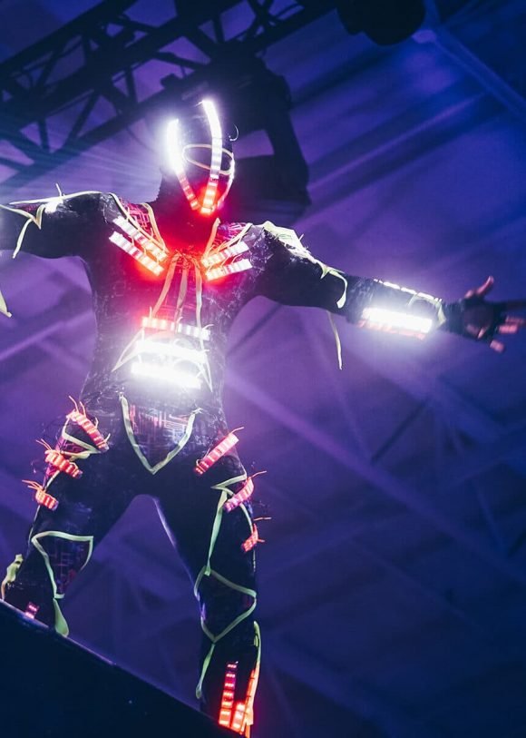 6-2-1-580x813 You Made Your Boyfriend a Cheesy, Valentine’s Day Playlist